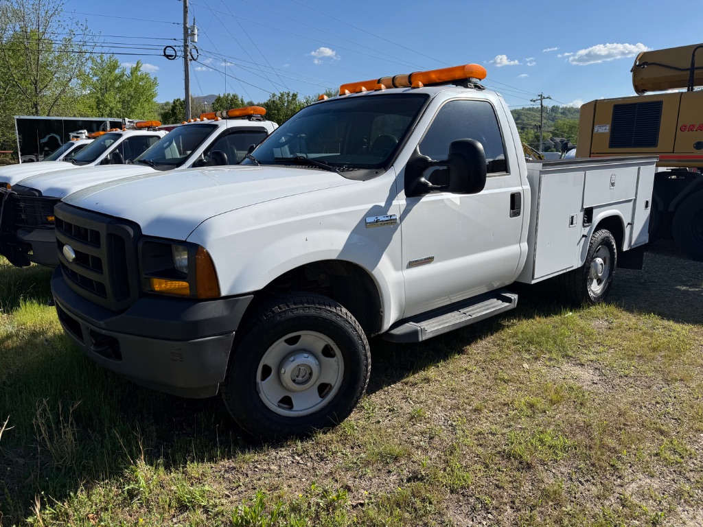 2006 Ford F-250 XL 4x4 Regular Cab's photo