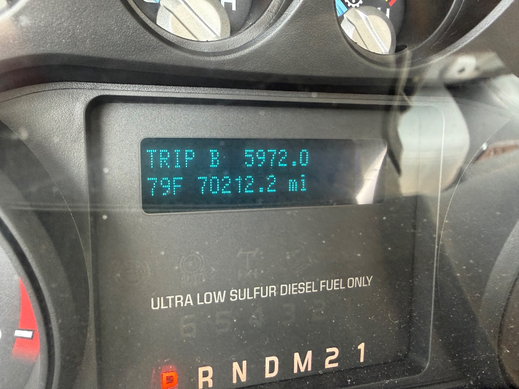 2014 Ford F-550 - Photo 12