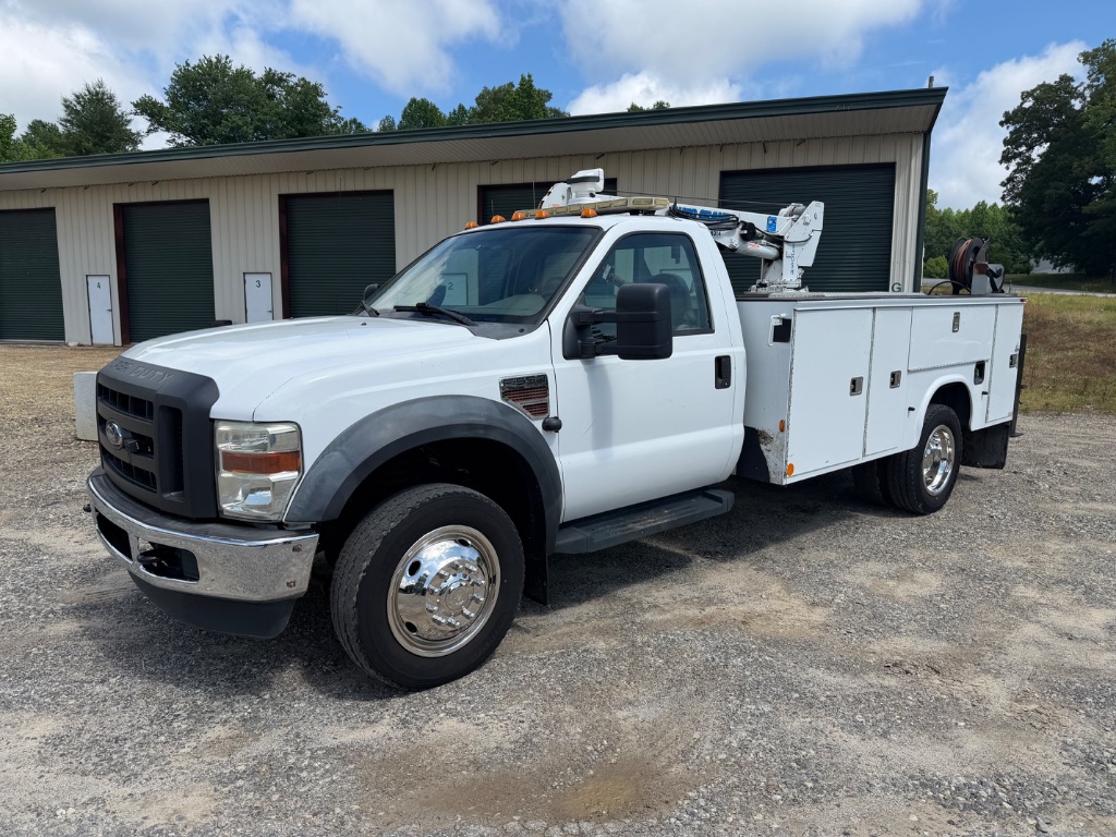 2010 Ford F-550's photo