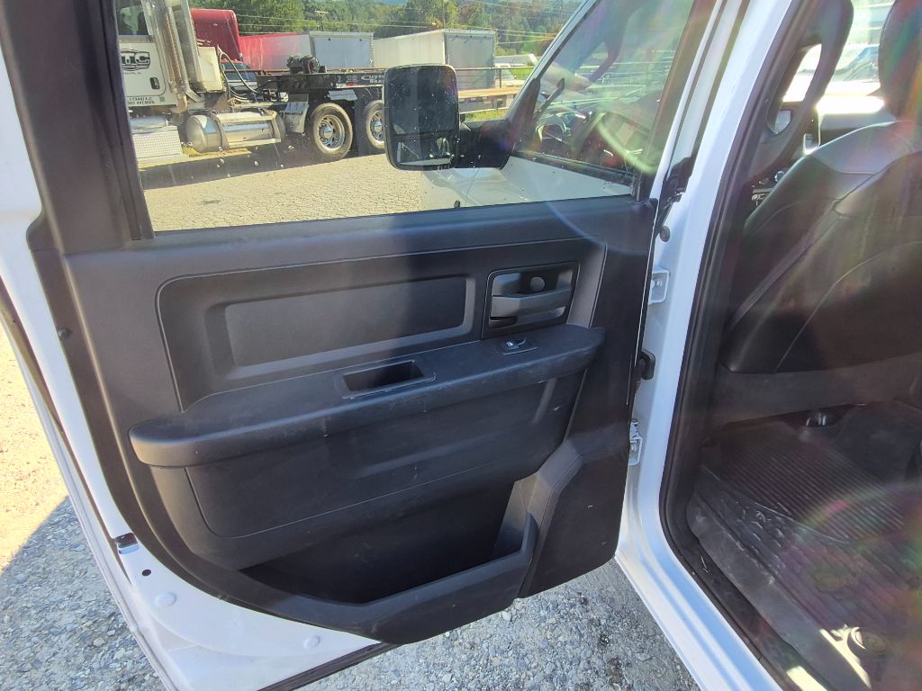2023 RAM Ram 3500 Chassis Cab Tradesman - Photo 19